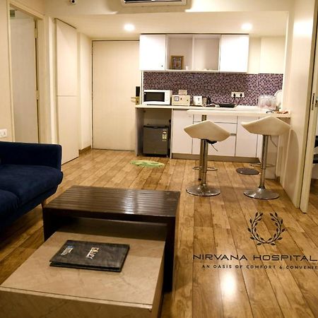 Rajhans Belliza Luxurious Studio Apartment Сурат Екстериор снимка
