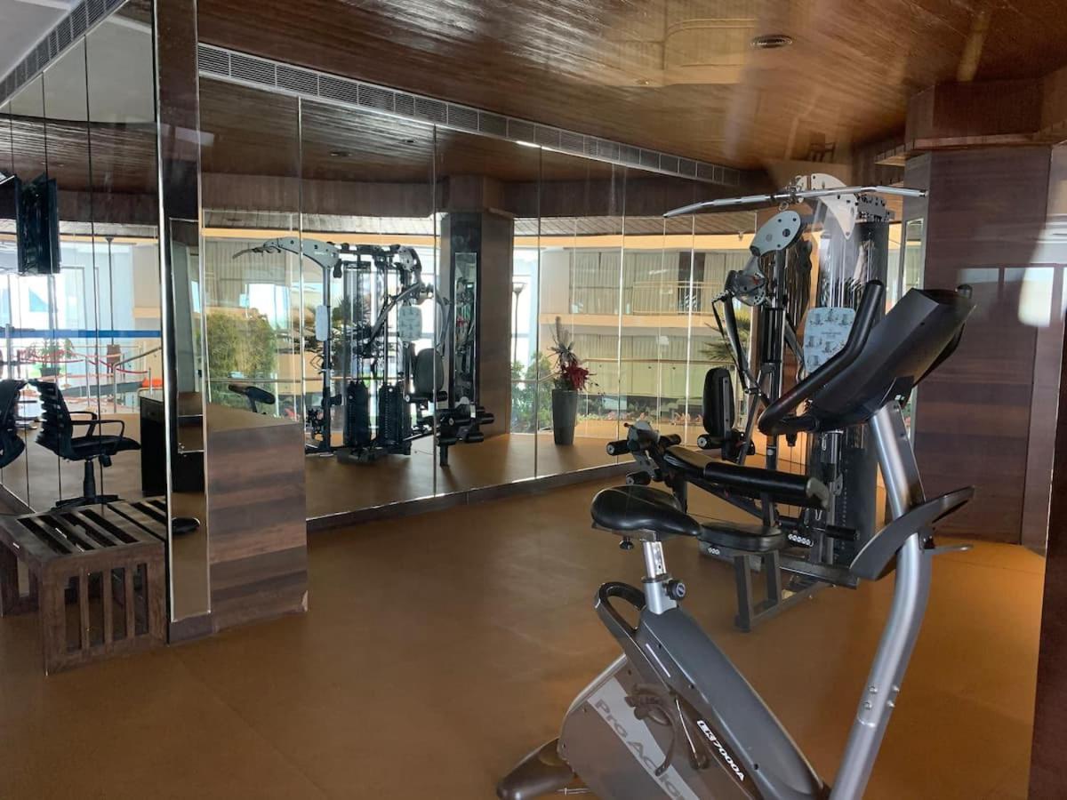 Rajhans Belliza Luxurious Studio Apartment Сурат Екстериор снимка