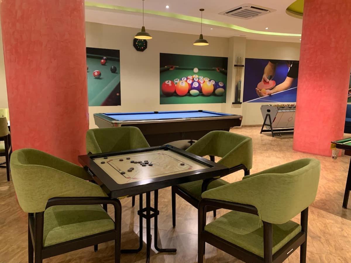 Rajhans Belliza Luxurious Studio Apartment Сурат Екстериор снимка